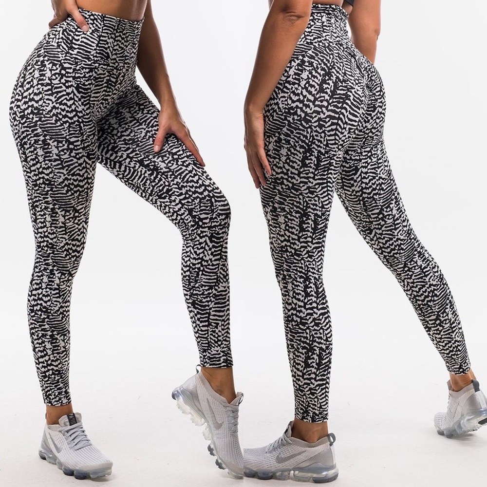 |ECHT| Essentia Scrunch Leggings, S